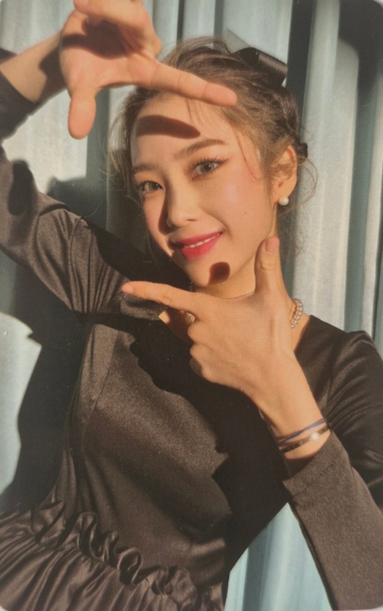 Random Photocards