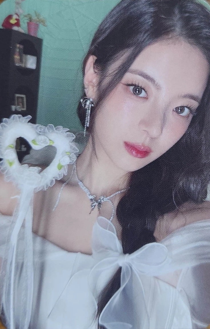 LIA ITZY photocard from Photocard