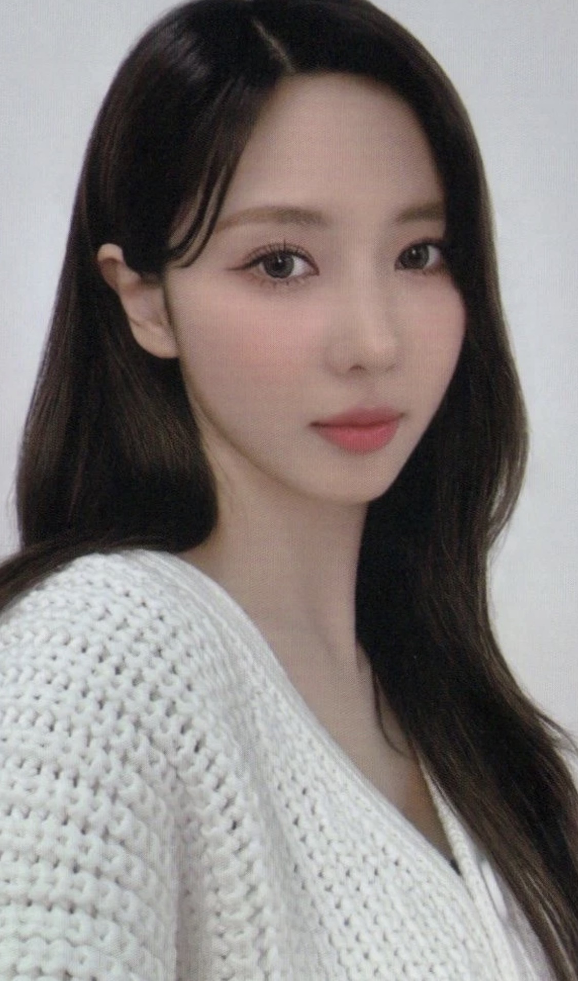 Yoohyeon Dreamcatcher photocard Vip ticket benefit