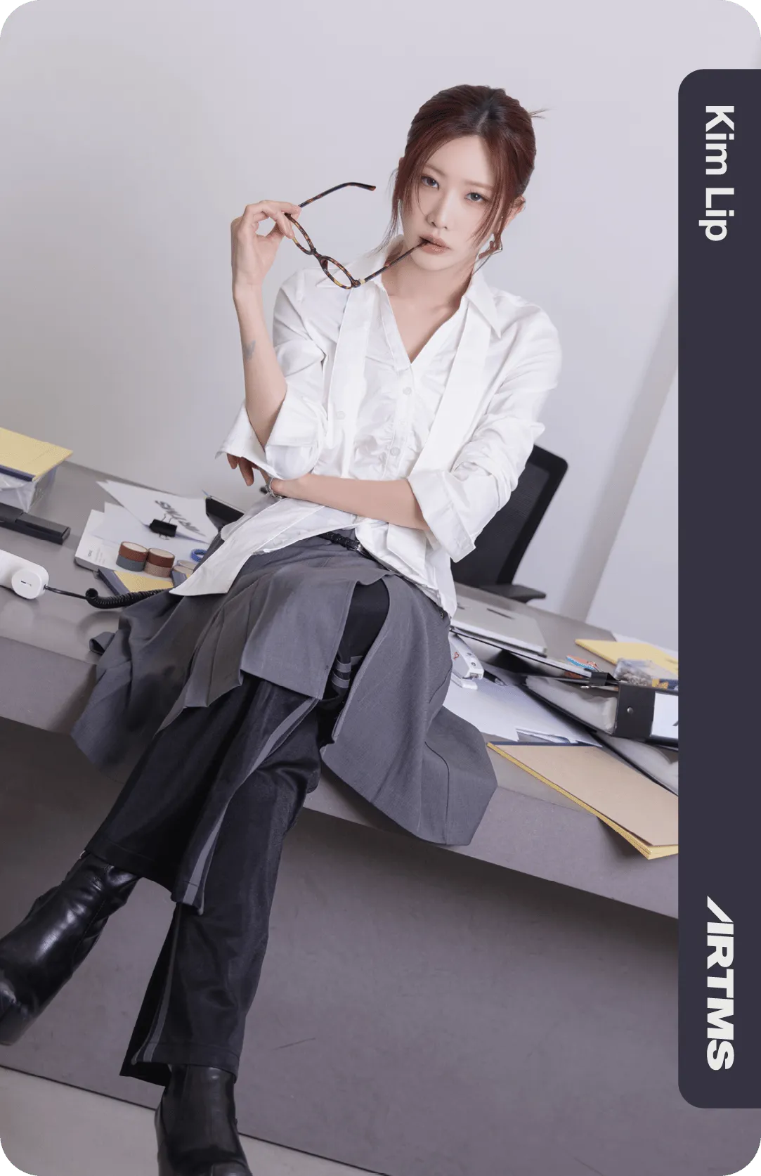 Kim Lip ARTMS photocard - Club Icarus Showcase Objekt Pack