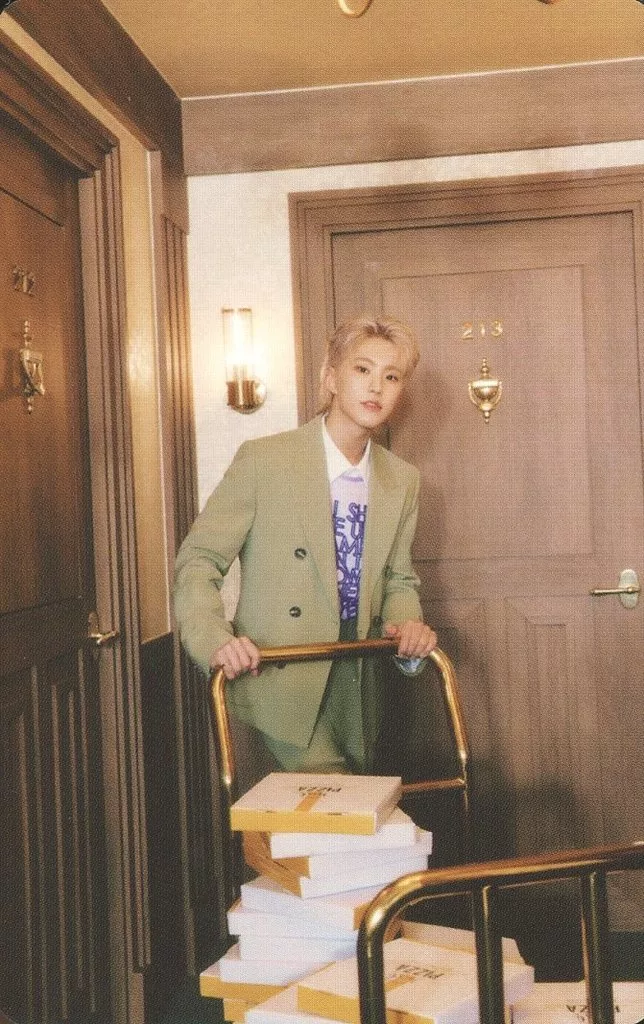 Booklet (Random Member set)