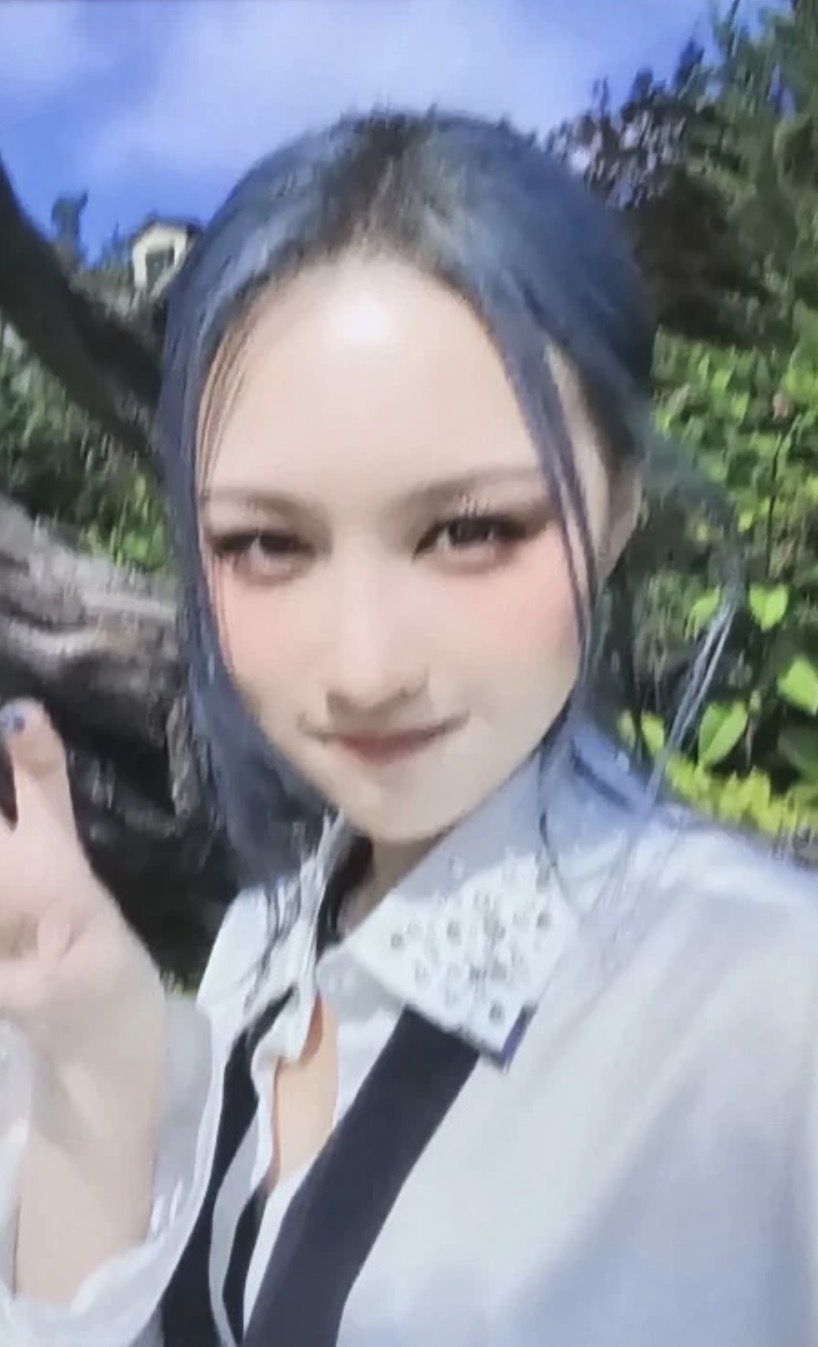 Siyeon Dreamcatcher photocard from Photocard Set