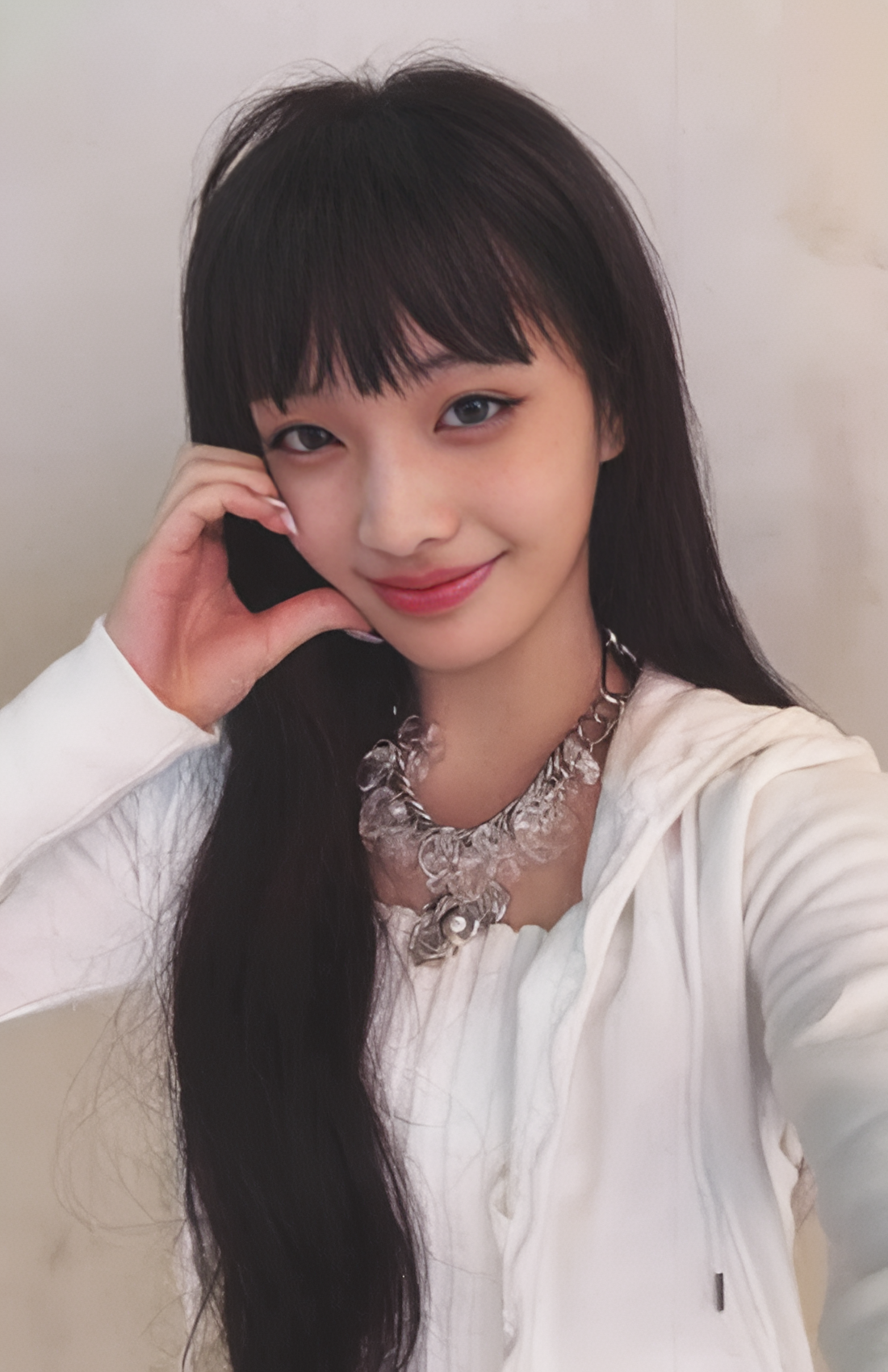 Iroha ILLIT photocard from Online
