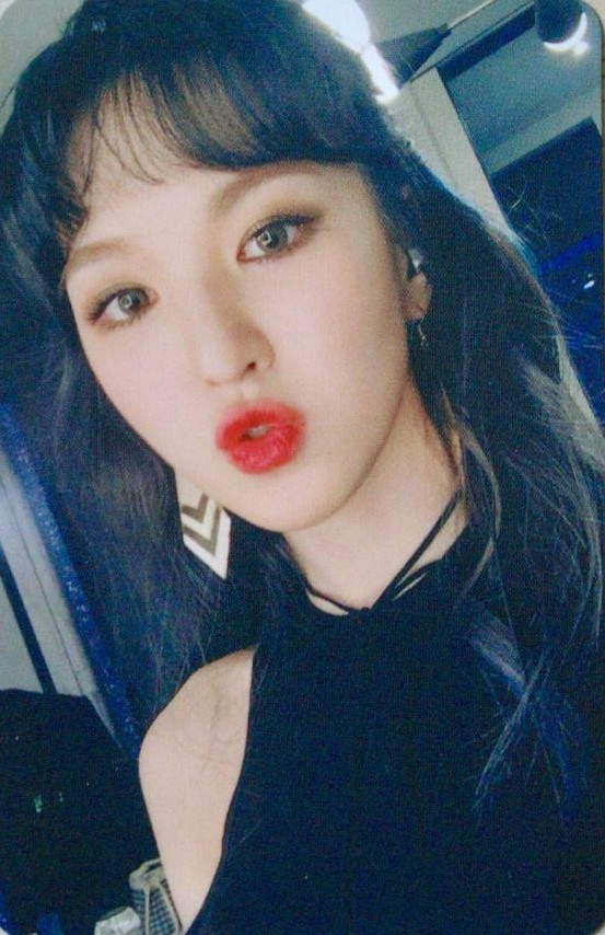 Wendy Red Velvet photocard from Random Photocards
