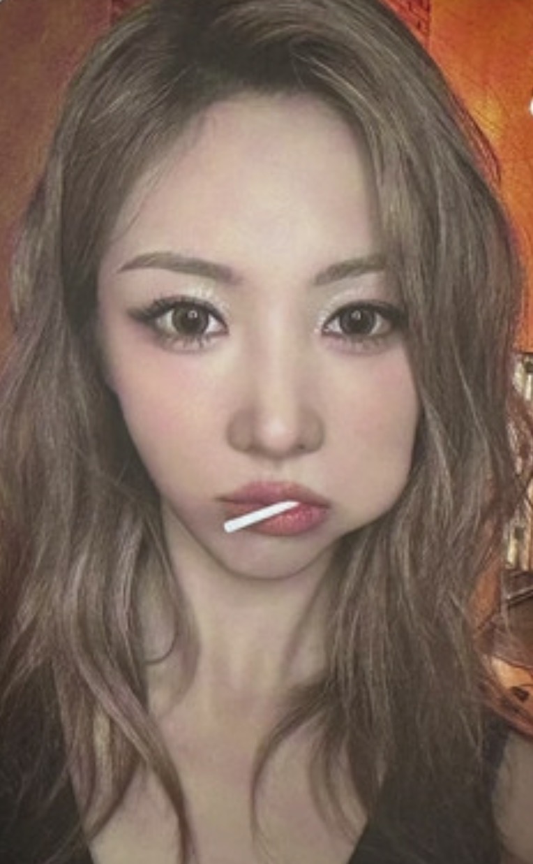 Yoohyeon Dreamcatcher photocard from Photocard Set