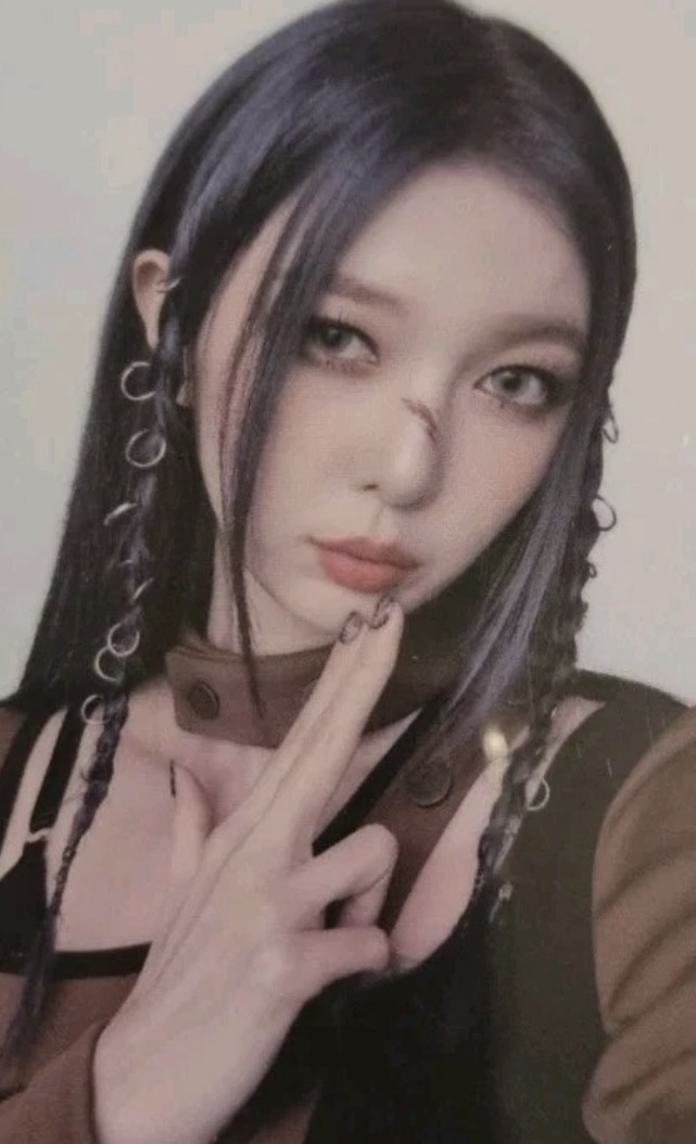 Dami Dreamcatcher photocard from Benefit