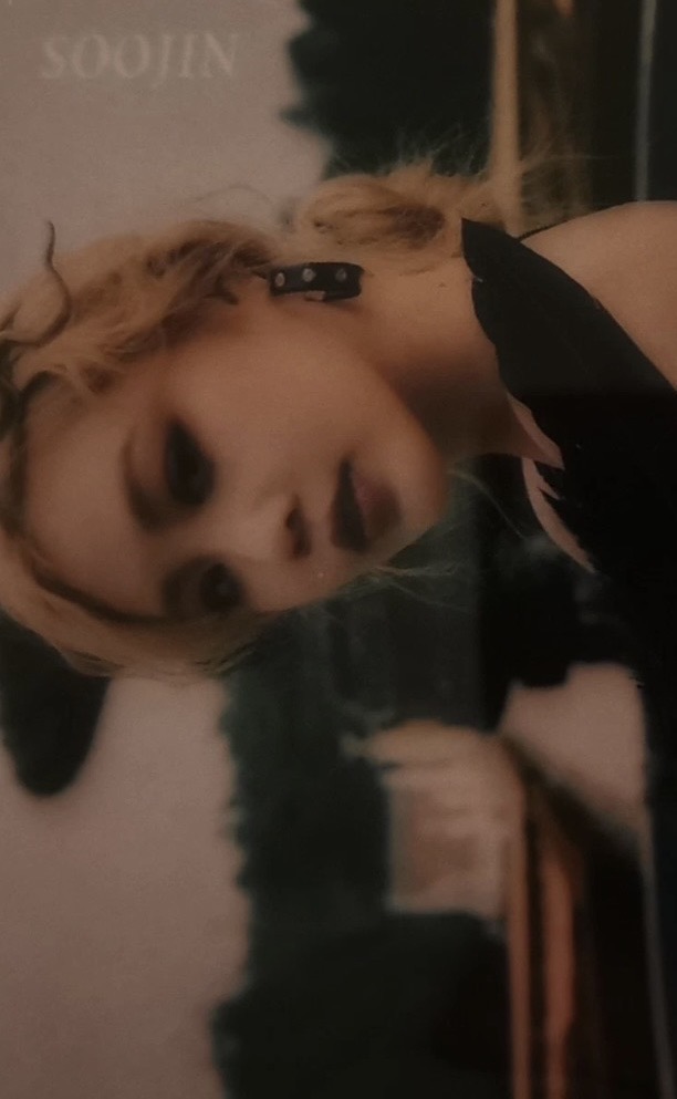 Soojin I-DLE photocard from Translucent Photocards