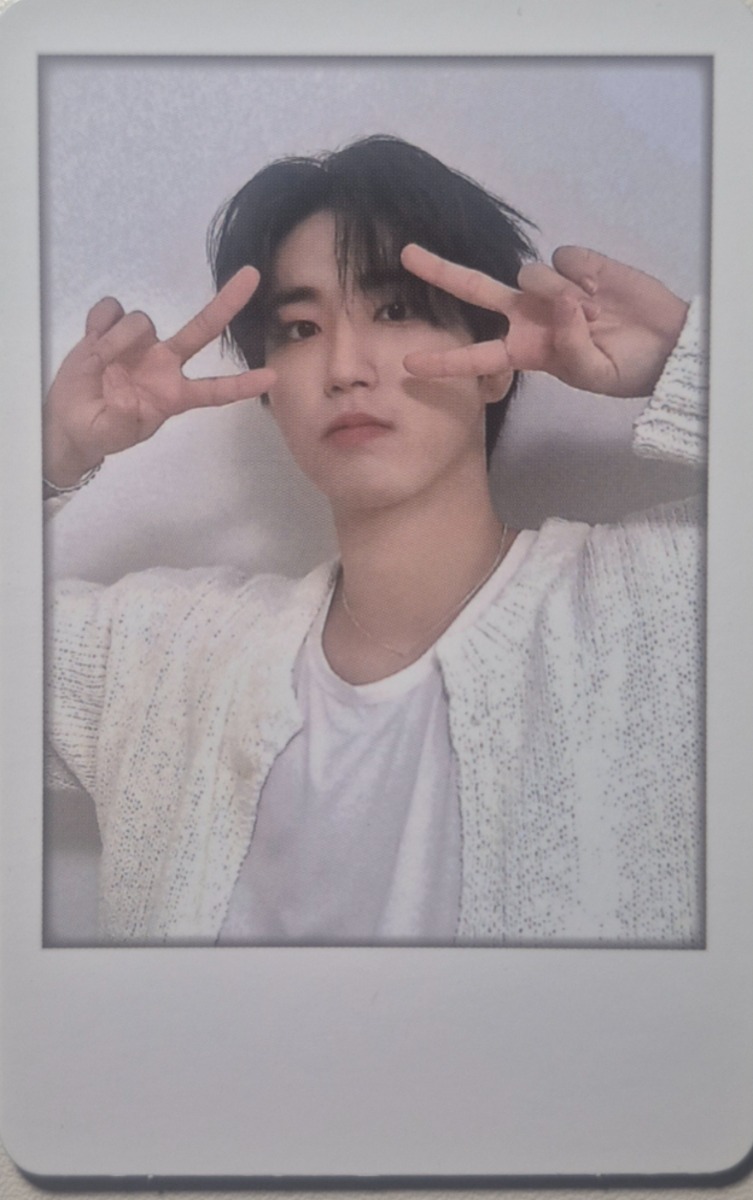 2024 Season's Greetings - Perfect Day with SKZ Soundwave - Preorder