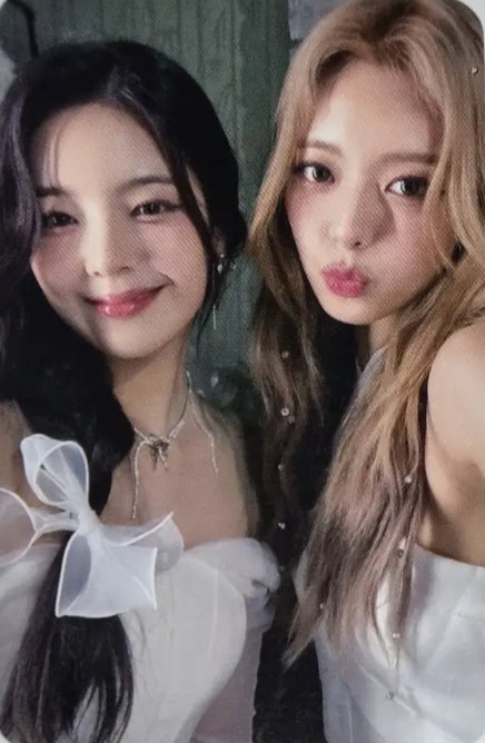  ITZY photocard from Online