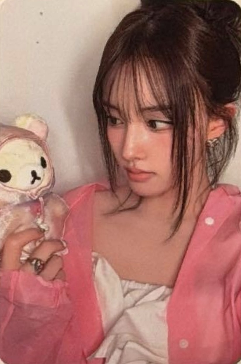 Yoon STAYC photocard - 2:Love Online