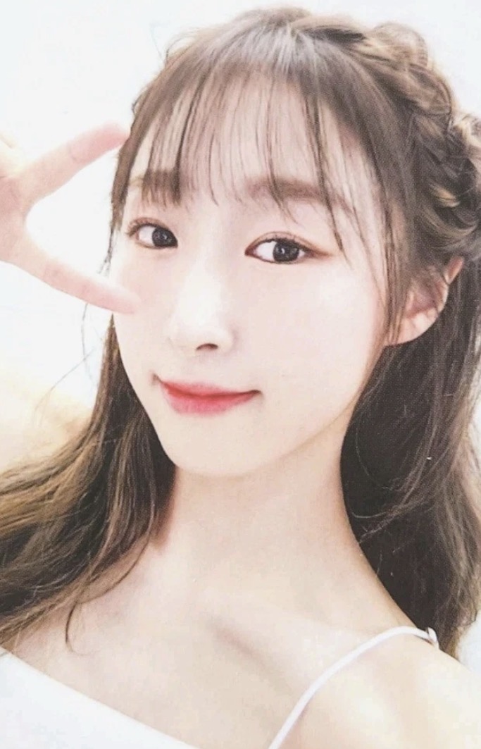 Soobin Cosmic Girls photocard - UNNATURAL Photocard