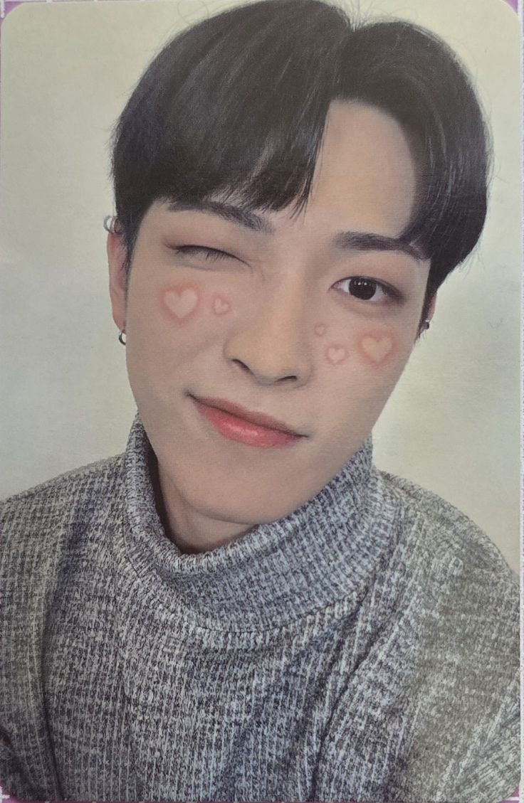 Hongjoong ATEEZ photocard from Online