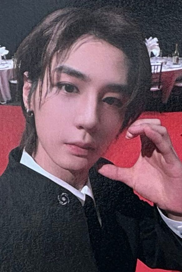 Leehan BOYNEXTDOOR photocard from Benefit