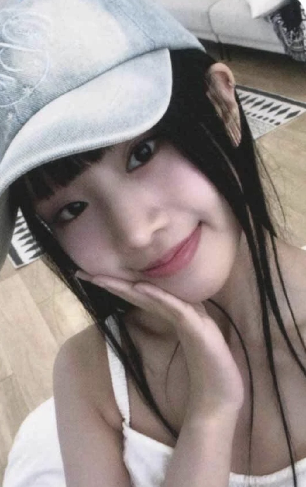 Natty KISS OF LIFE photocard from Benefit
