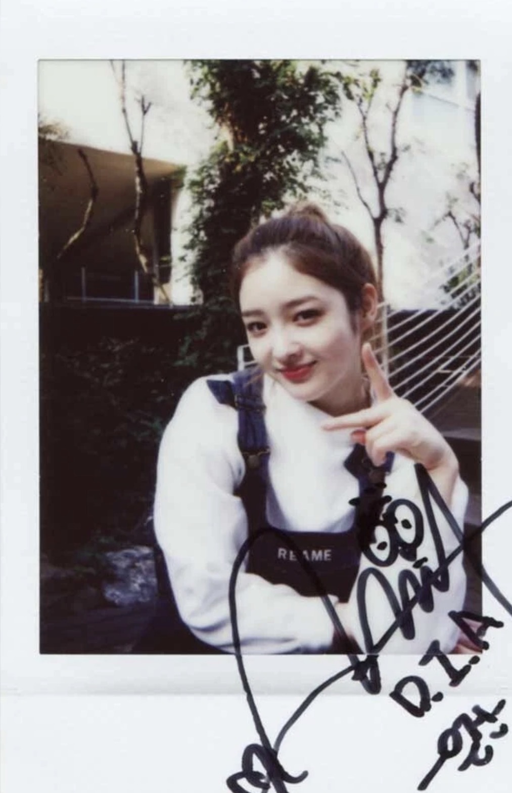 Autographed pob Autographed Polaroid
