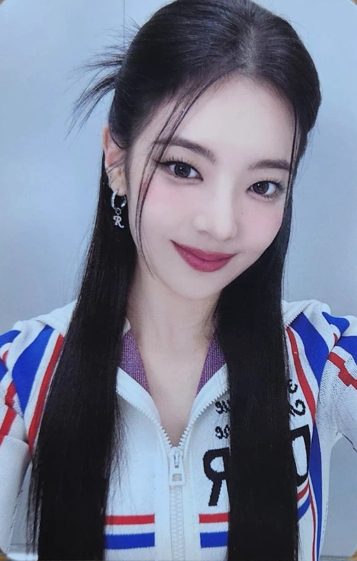 LIA ITZY photocard - Cheshire Photocard