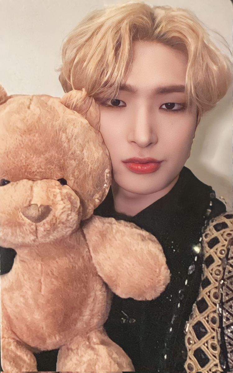 Mingi ATEEZ photocard from Hug set