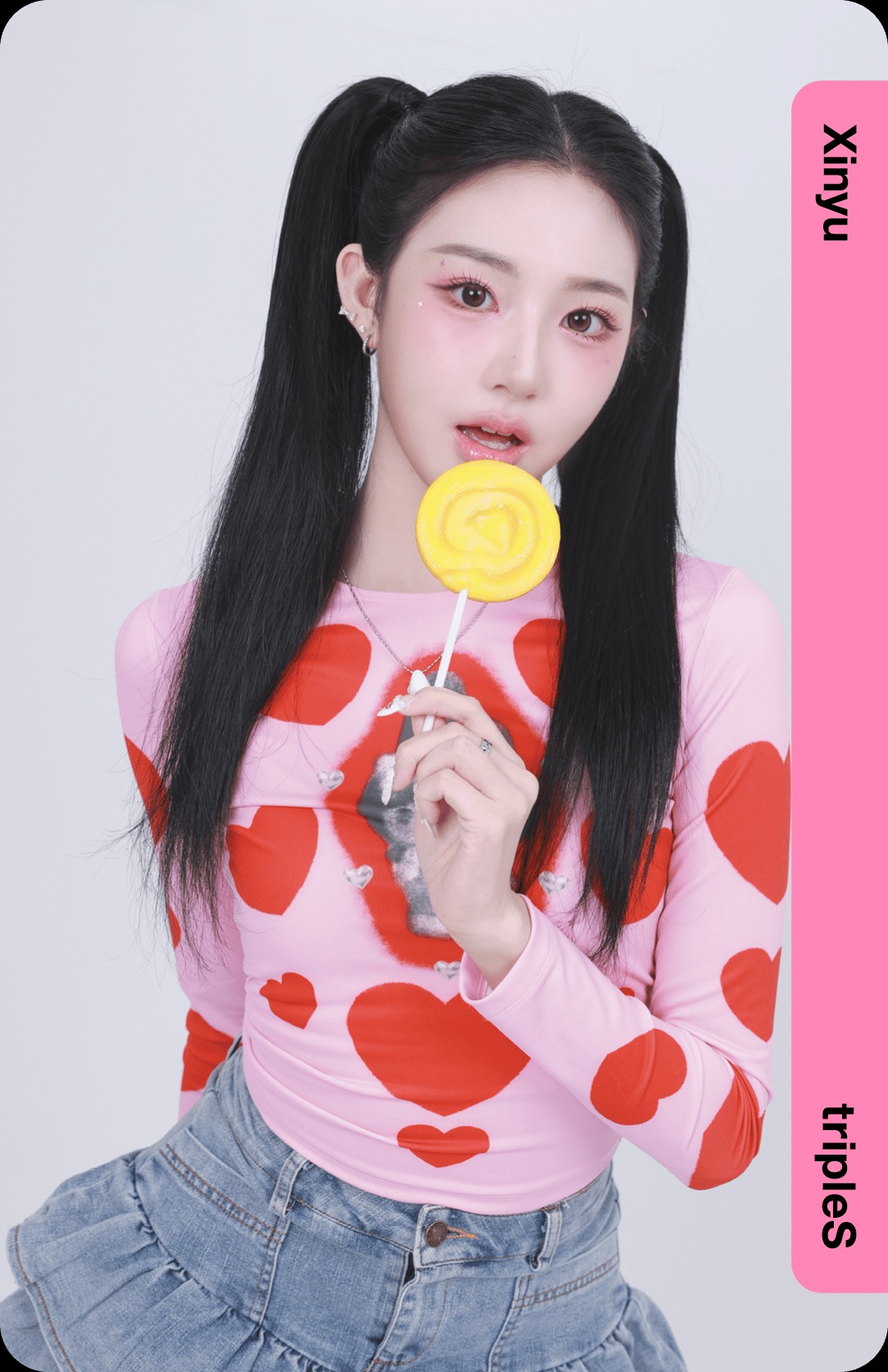 Xinyu tripleS photocard from Showcase Objekt Pack