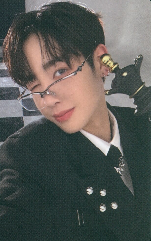 Hunter xikers photocard - HOUSE OF TRICKY: Trial And Error Photocard