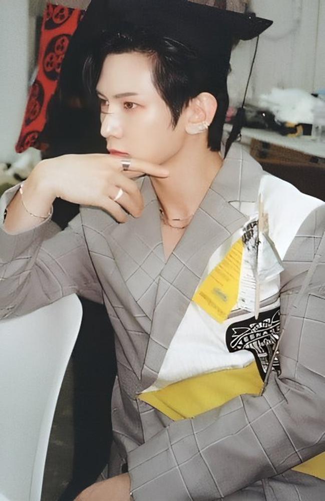 Yeosang ATEEZ photocard - ZERO:
FEVER EPILOGUE