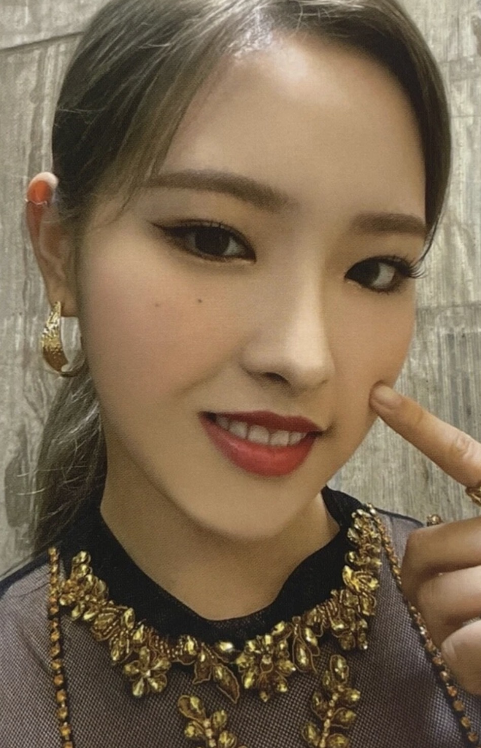 Hyeju LOONA photocard from Photocard