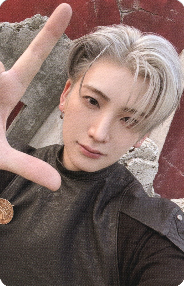 Yuma &TEAM photocard from Set 1.0