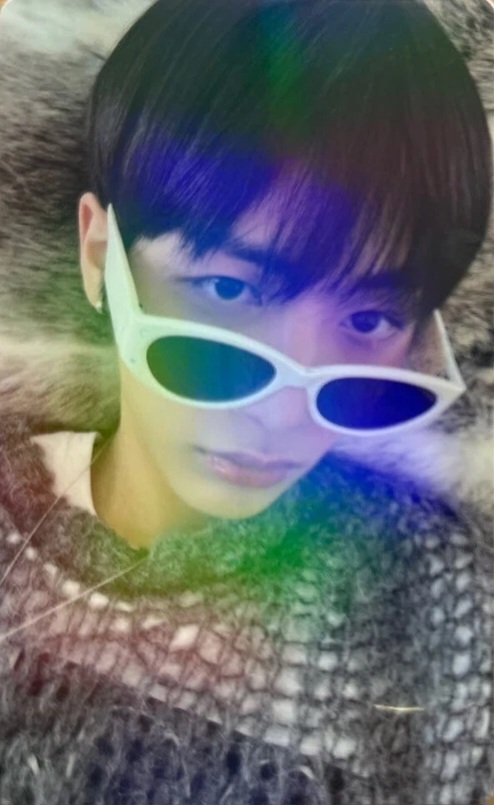 Taesan BOYNEXTDOOR photocard from Holographic Preorder