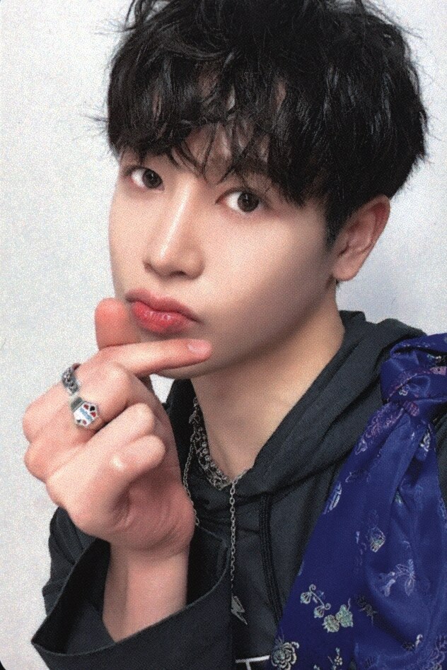 Hunter xikers photocard from Offline