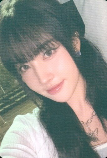 Yoon STAYC photocard from VIP 2 Benefit
