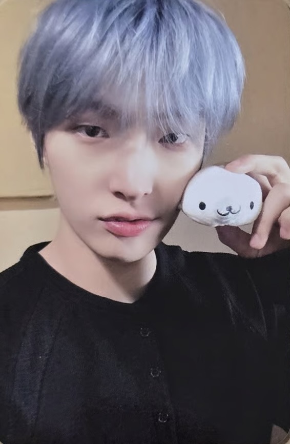 Mingi ATEEZ photocard from Benefit