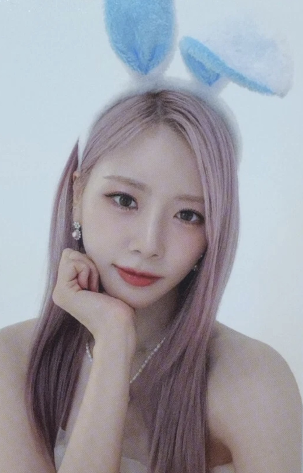 JiU Dreamcatcher photocard from Photocard Set (Flower Garden ver.)