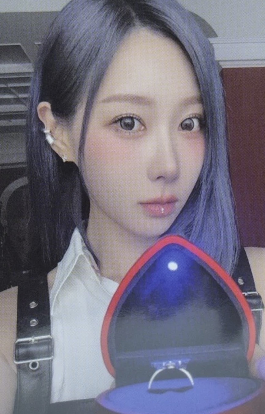 Handong Dreamcatcher photocard from Benefit