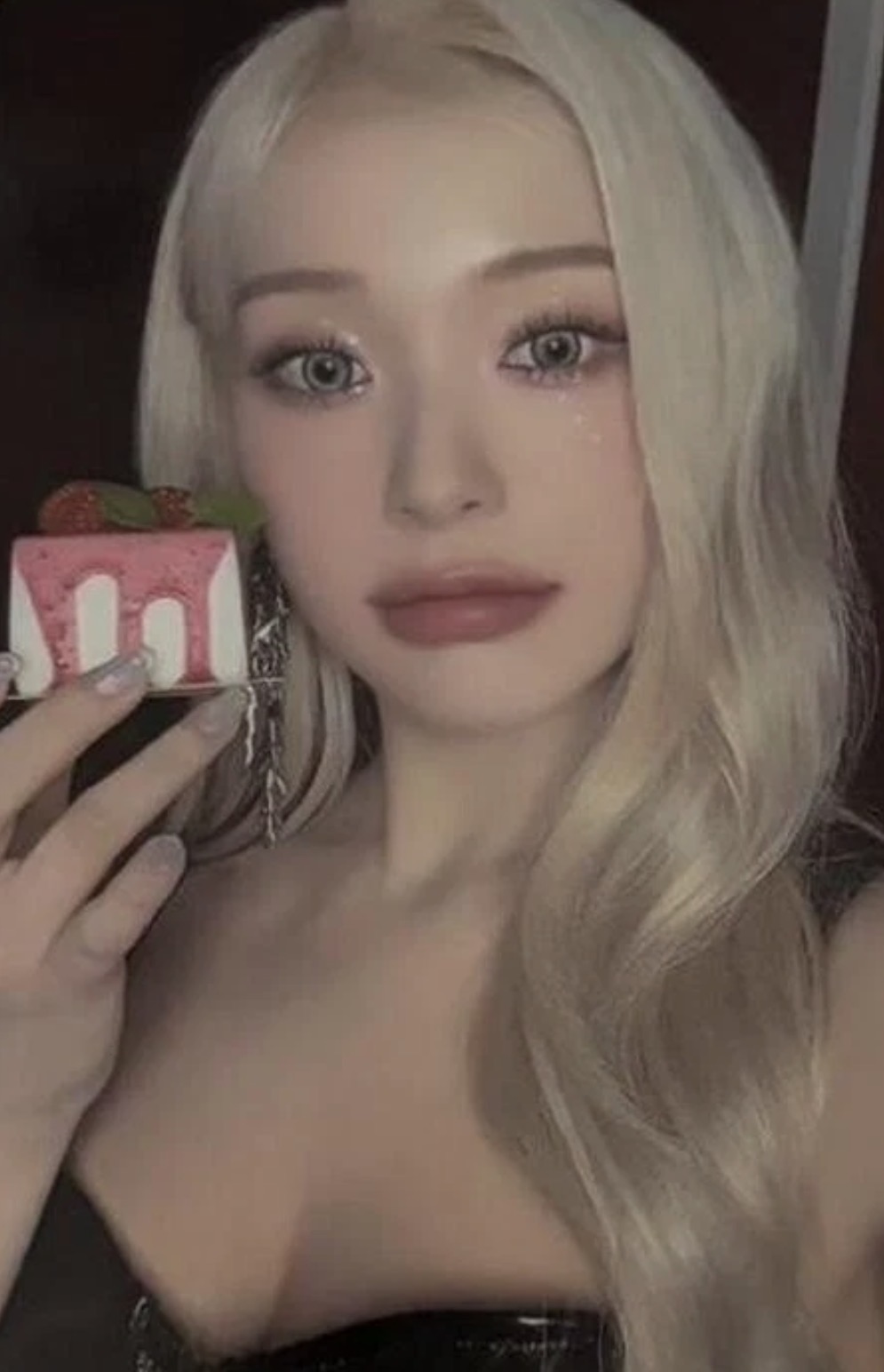 Luck Inside 7 Doors Tour Trading card 2.0 cake
