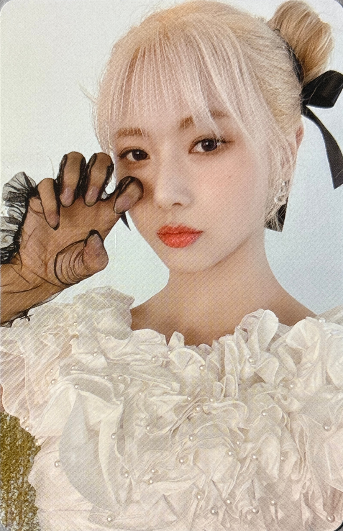Yoohyeon Dreamcatcher photocard from Selfie Photocard