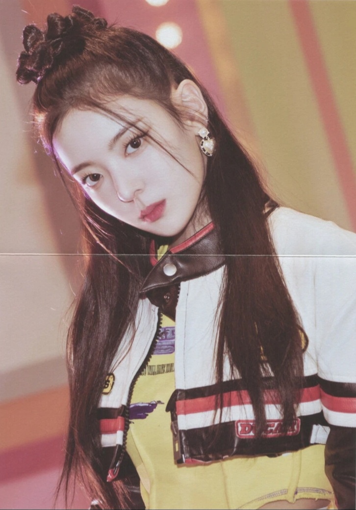 LIA ITZY photocard from Mini Poster