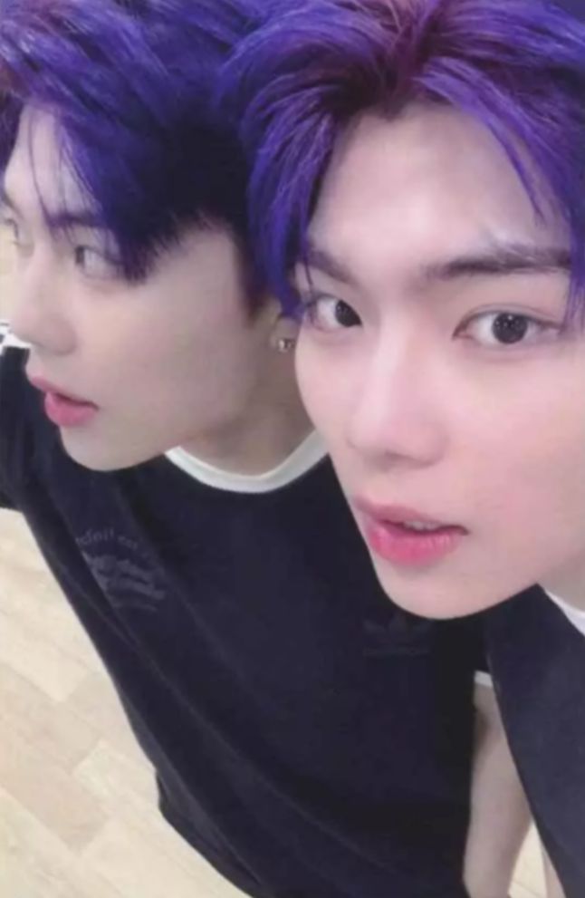 Ktown4u 1.0 Preorder