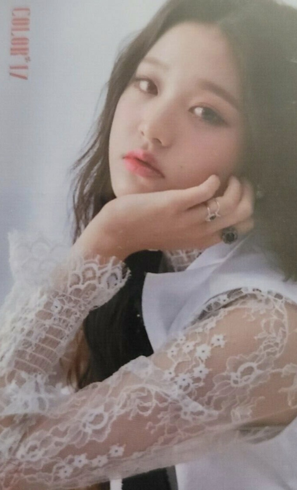 Wonyoung IZ*ONE photocard from Rose Version Photocard