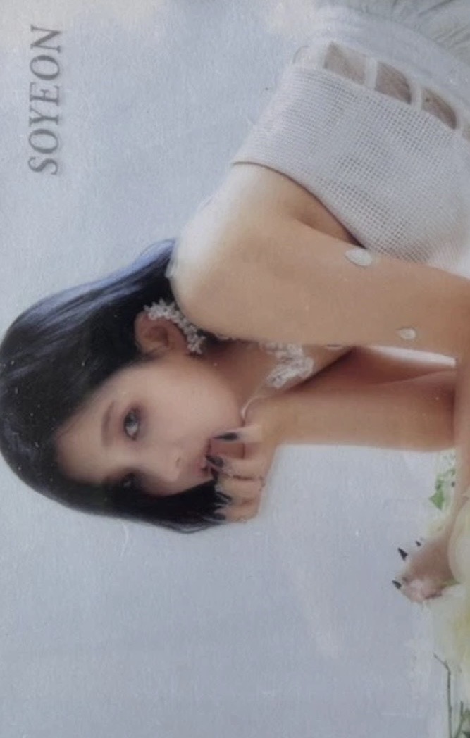 Soyeon I-DLE photocard from Translucent Photocards