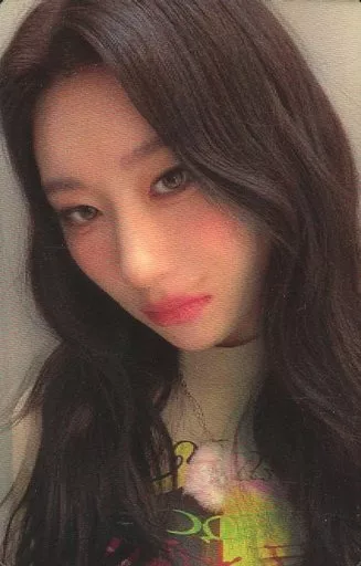Chaeryeong ITZY photocard from Lenticular Photocard