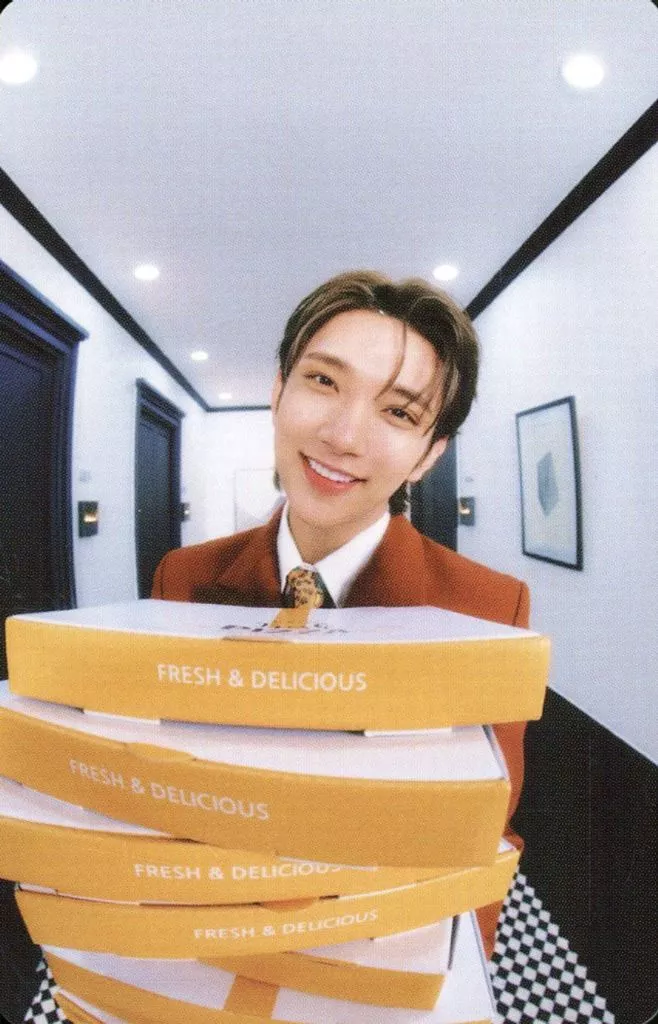 Joshua SEVENTEEN photocard - SPILL THE FEELS Booklet (Random Member set)