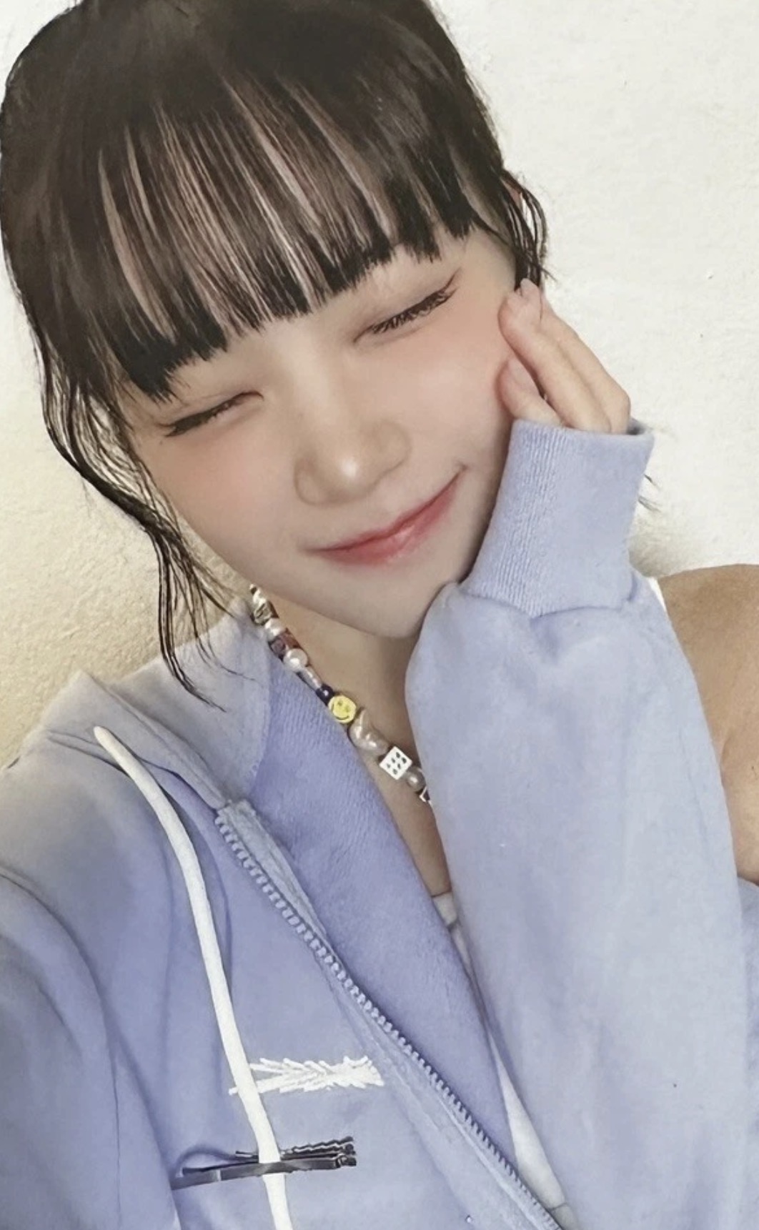 Chaewon LE SSERAFIM photocard from Qr card