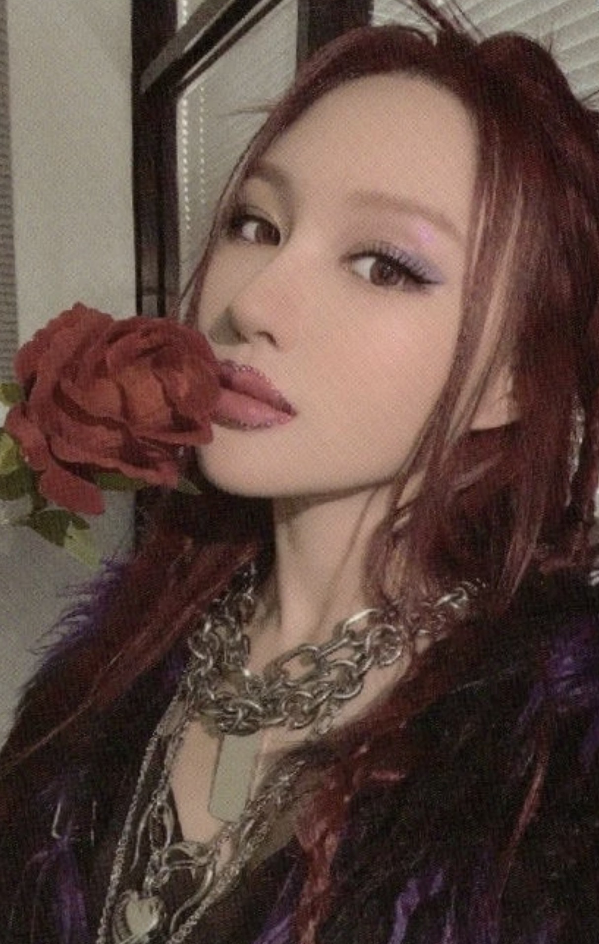 Siyeon Dreamcatcher photocard from Trading card 1.0 rose