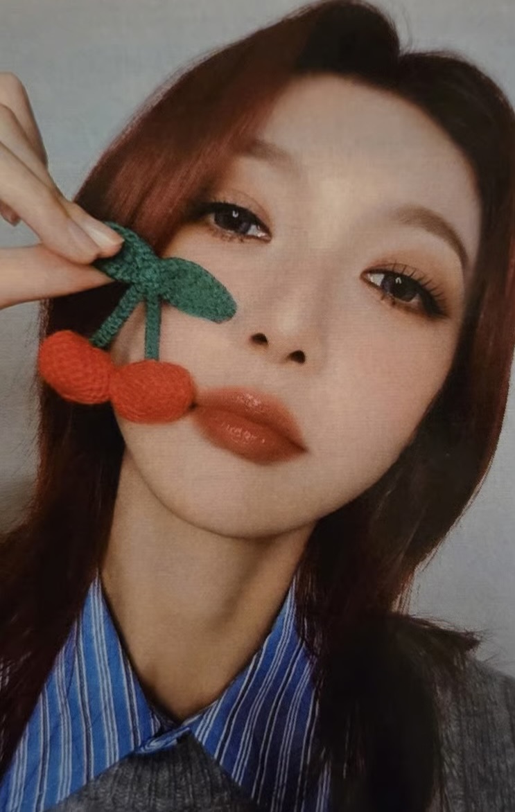 Dami Dreamcatcher photocard from Trading Card Set Ver. 3