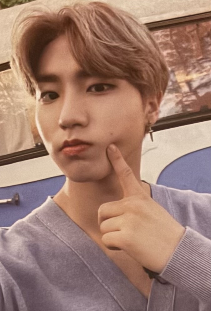 Han Stray Kids photocard from Double-Sided photocard