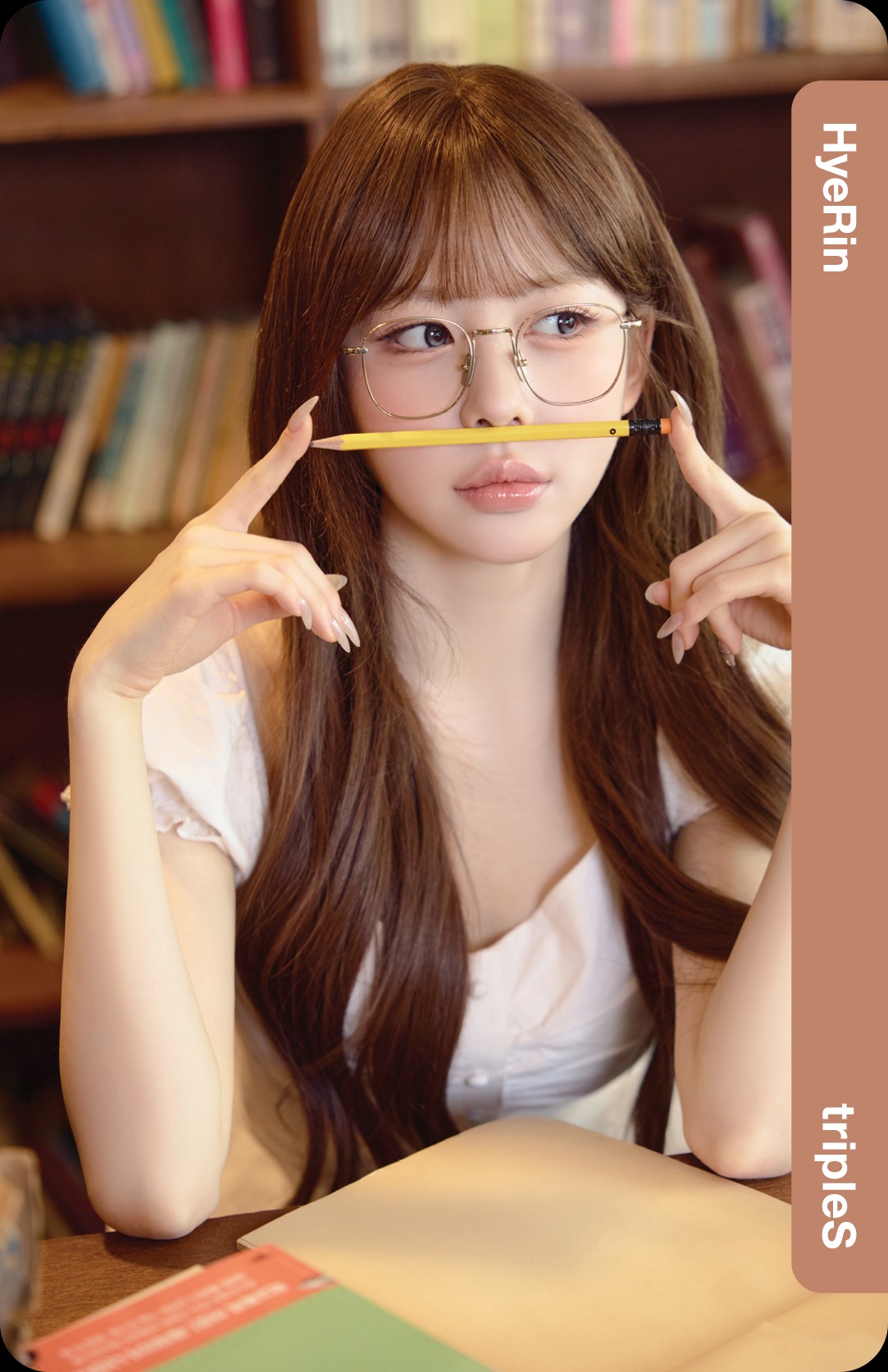 Hyerin tripleS photocard - LOVE&POP pt.1 Showcase Objekt Pack