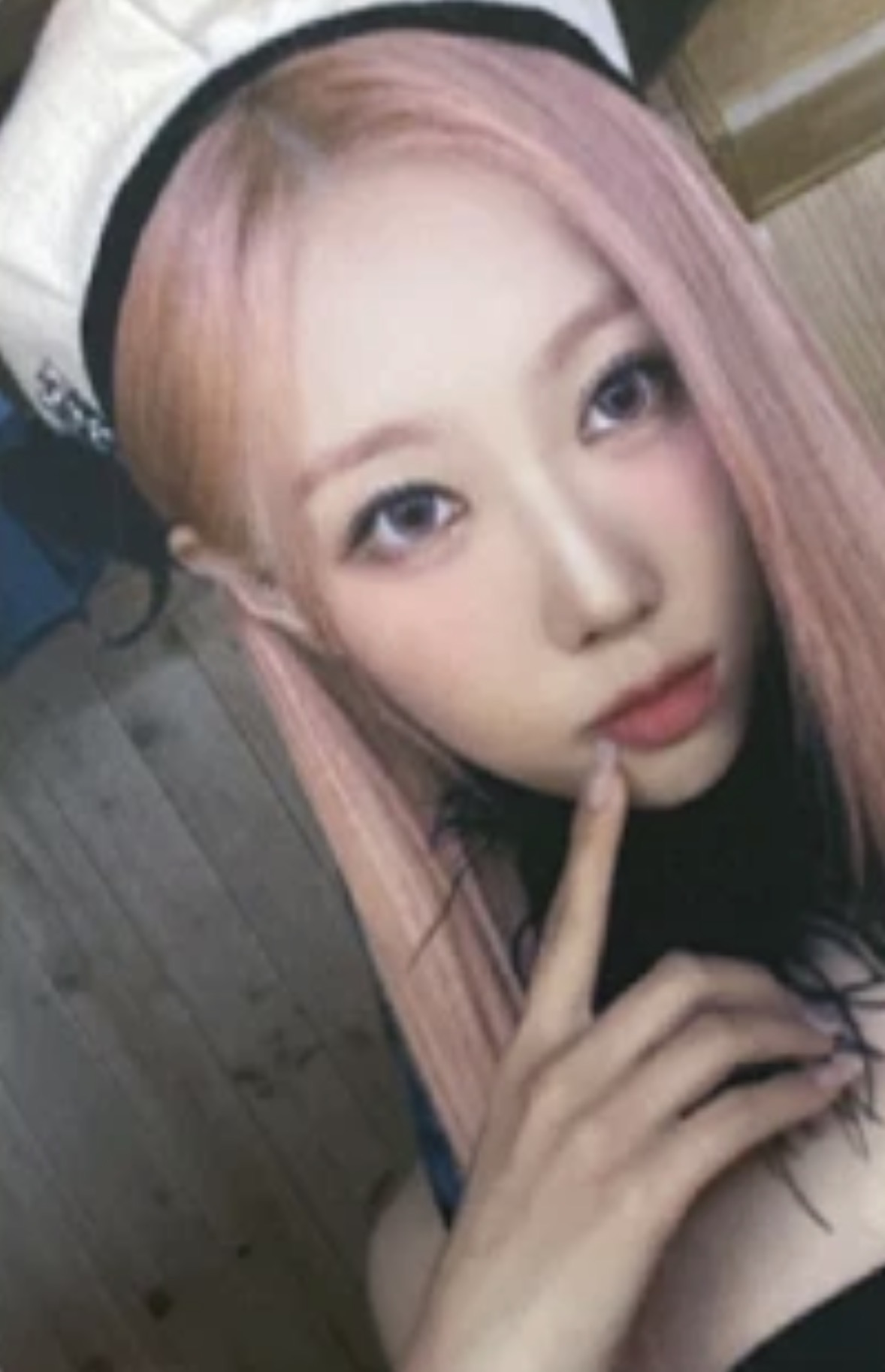 Handong Dreamcatcher photocard from Benefit