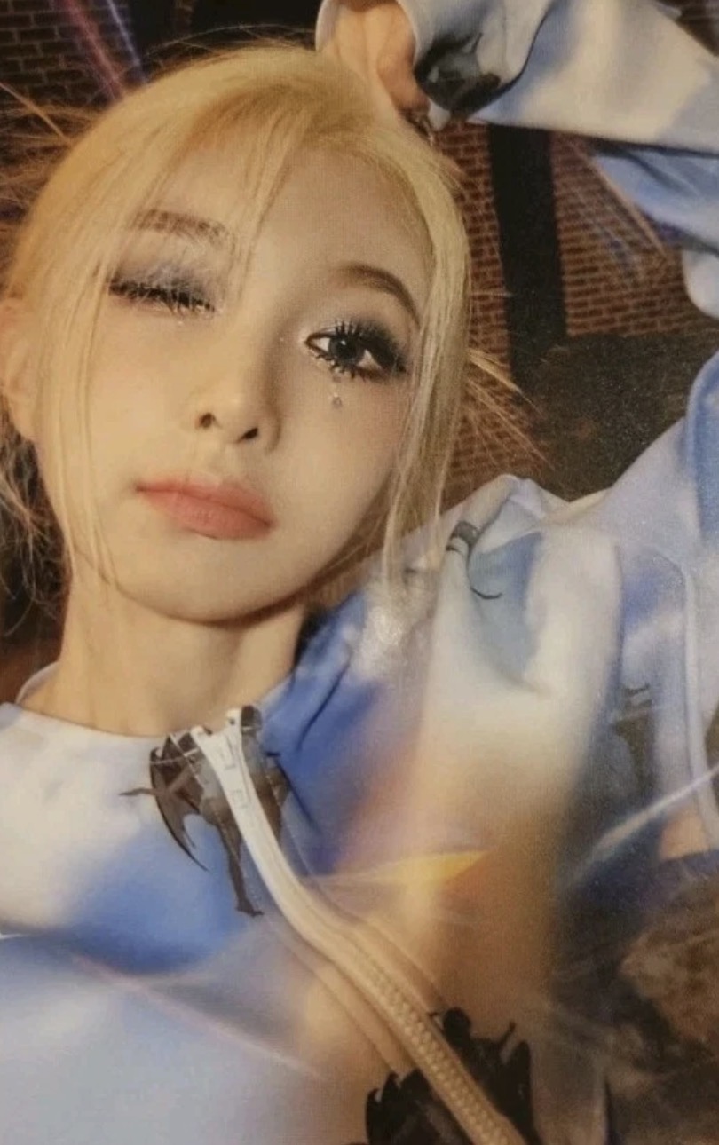 Dami Dreamcatcher photocard from Preorder