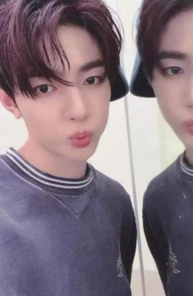 Ktown4u 1.0 Preorder