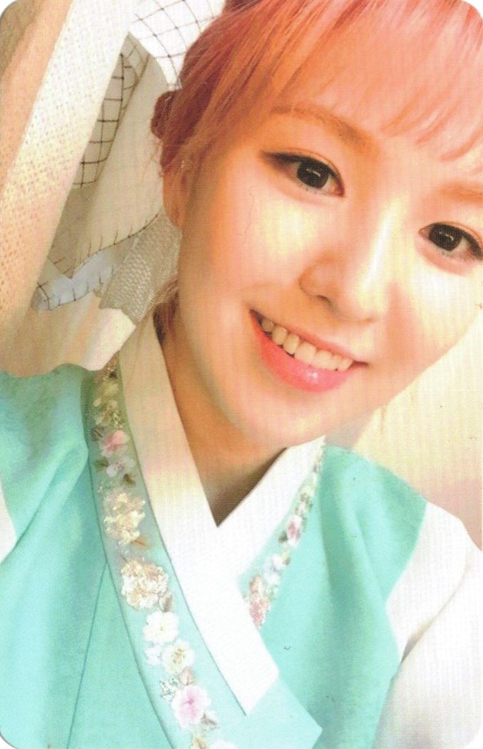 Wendy Red Velvet photocard from Random Cards