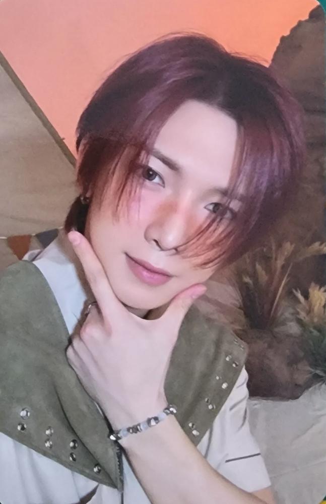 ANITEEZ in TREASURE Trading Cards